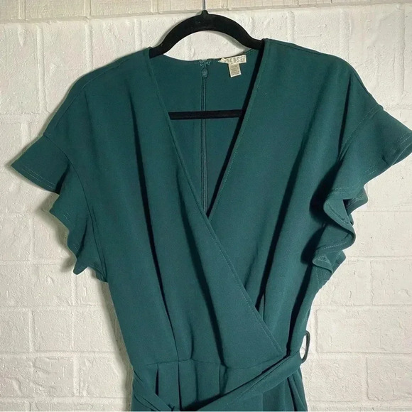 Size 10 Jumpsuit WITH POCKETS Green Waist Tie Flirty Sleeve Office Wedding - Picture 11 of 13